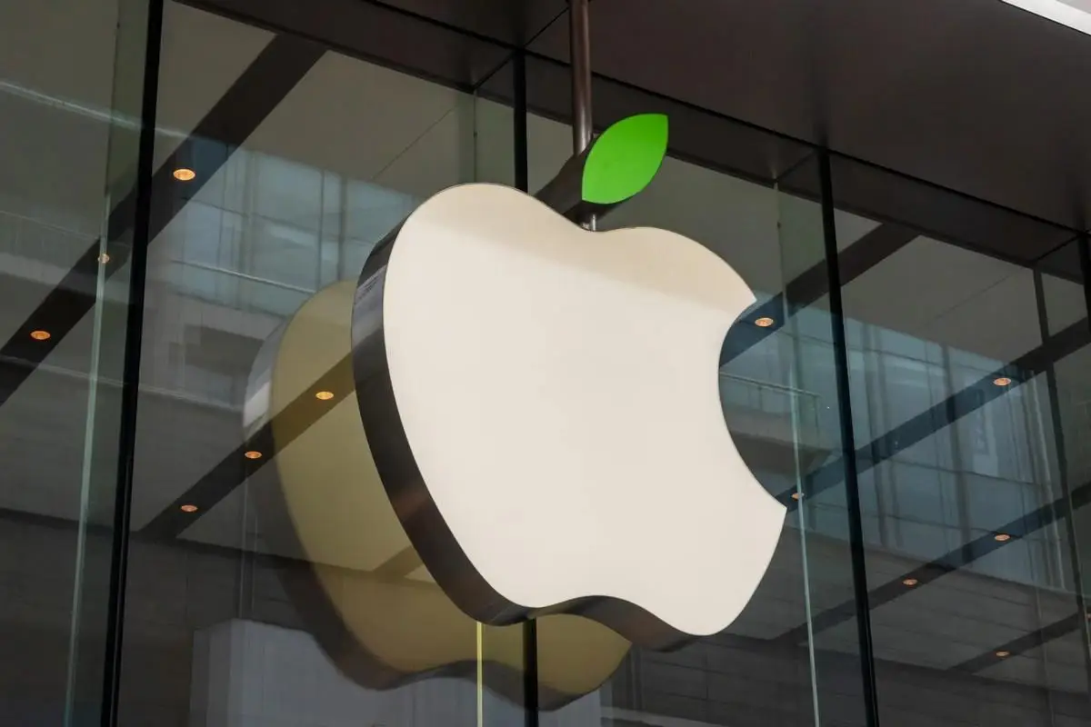 Акции Apple — как инвестировать в компанию будущего и не прогадать